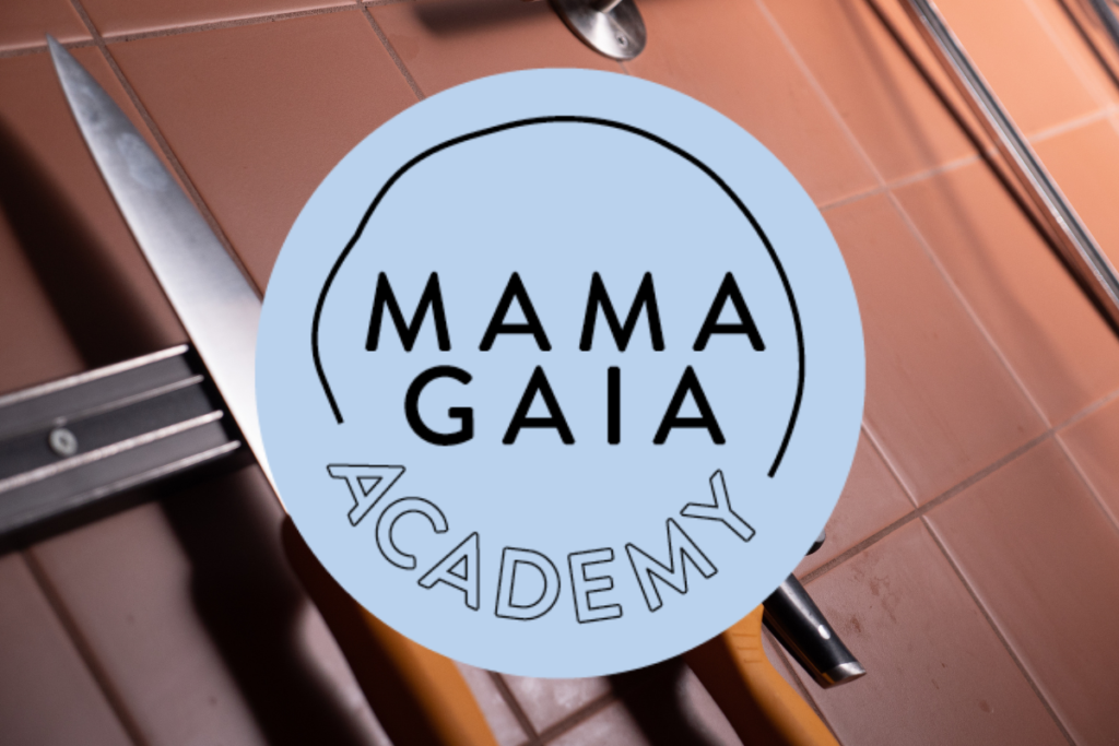 Mama Gaia Academy omslag logo